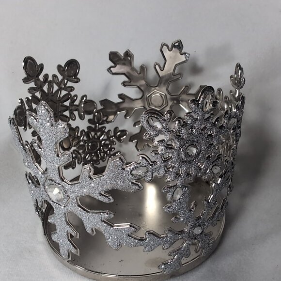 Bath & Body Works Glitter Snowflake Silver Winter 3-Wick Candle Holder Holiday - Picture 4 of 10